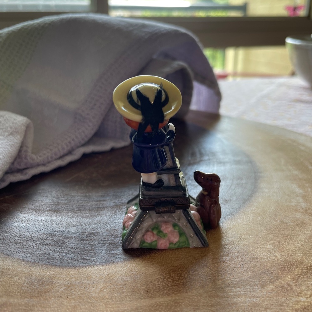 Madeline Eiffel Tower Trinket Box - Picture 2 of 4